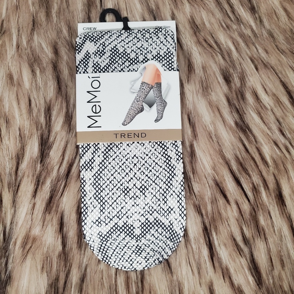 MEMOí Snakeskin Fishnet Crew Socks